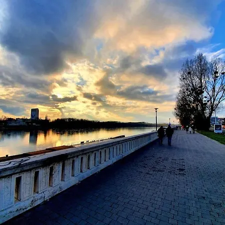 公寓 Old Town Promenade I 2 I 55m I Balcony 布拉迪斯拉发