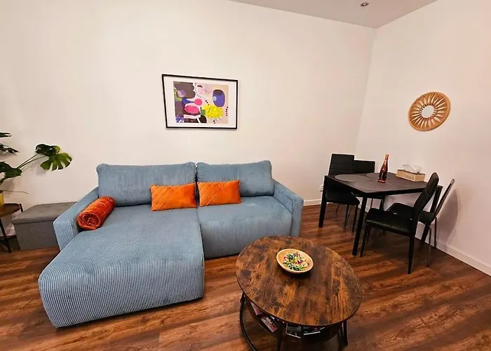 Old Town Promenade I 2 I 55m I Balcony