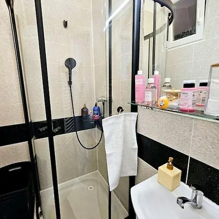 Old Town Promenade I 2 I 55m I Balcony Bratislava